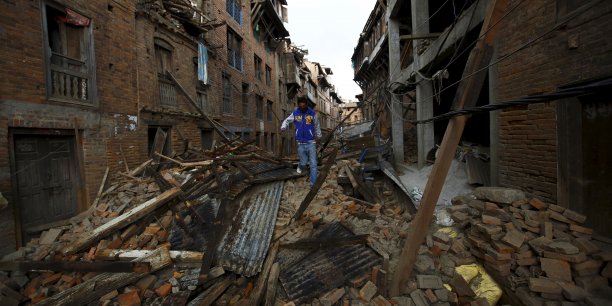 Plus de 4.000 morts apres le seisme au nepal[reuters.com]