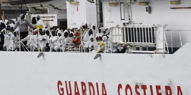 L'italie annonce pres de 3.700 migrants secourus en 24 heures[reuters.com]