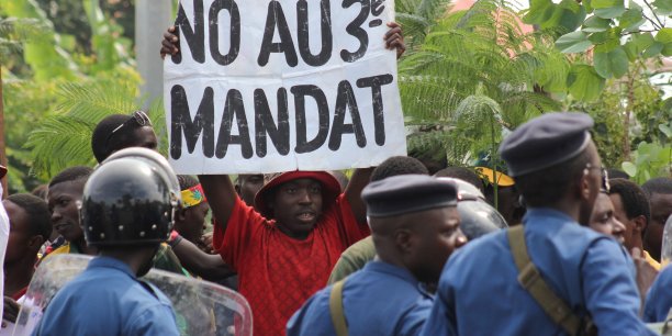 Le rwanda inquiet de la situation au burundi voisin[reuters.com]