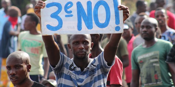 Un troisieme mandat du president du burundi juge constitutionnel[reuters.com]