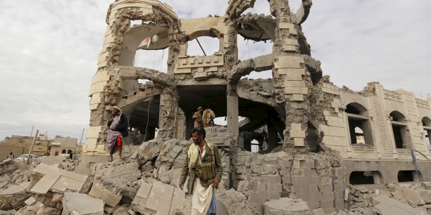 Combats au yemen autour de l'aeroport d'aden[reuters.com]