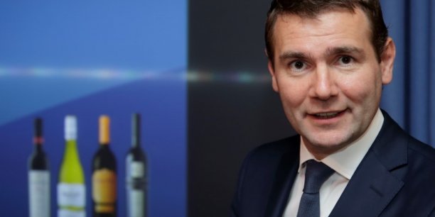 Pernod ricard vise une croissance de 4 a 5% a moyen terme[reuters.com]