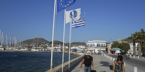 Le tourisme grec rattrape a son tour par la crise [reuters.com]