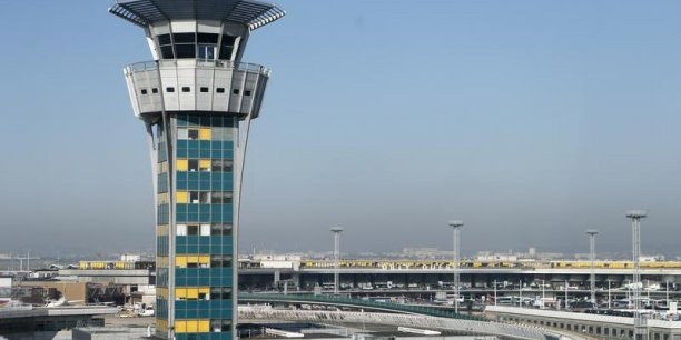 Levee d'un preavis de greve des controleurs aeriens[reuters.com]