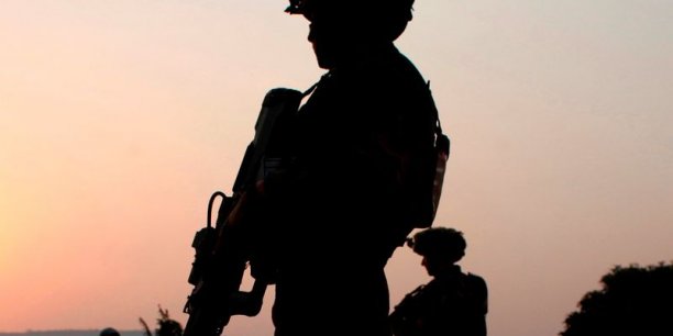 Les deux soldats soupconnes d'abus sexuels au burkina faso en garde a vue[reuters.com]