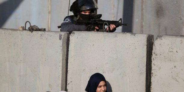 Un officier israelien tue un jeune palestinien en cisjordanie[reuters.com]