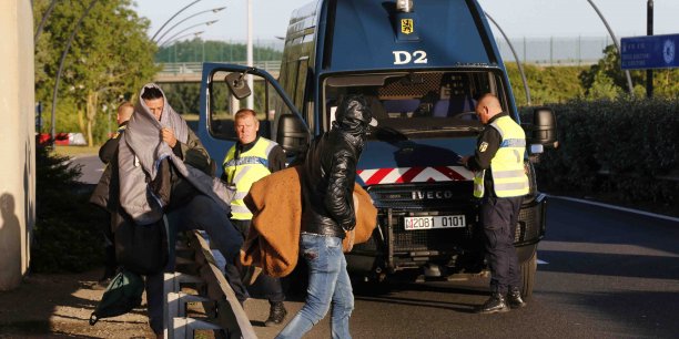 Paris renforce la securite du site eurotunnel apres un 9e mort[reuters.com]