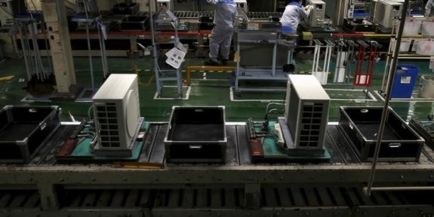 Hausse de 0,8% de la production industrielle japonaise[reuters.com]