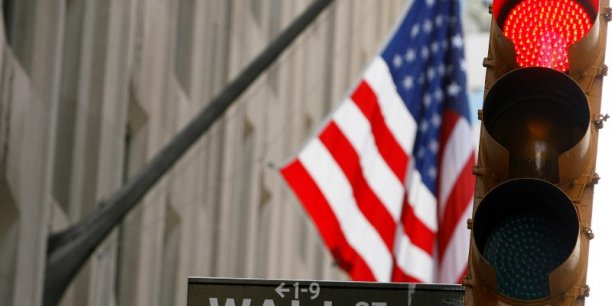 Wall street ouvre en baisse apres un pib inferieur aux attentes[reuters.com]