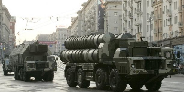Moscou va livrer des missiles s-300 modernises a l'iran[reuters.com]