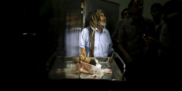 Un adolescent palestinien tue par l'armee israelienne a la frontiere avec gaza[reuters.com]