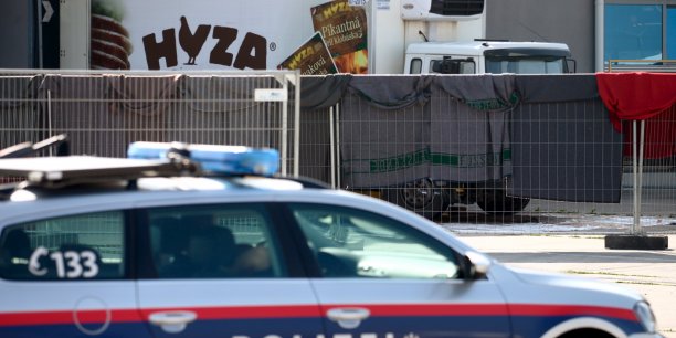 Les corps de 71 migrants retrouves dans un camion en autriche[reuters.com]