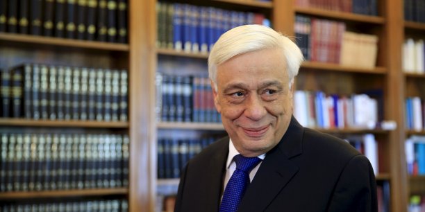 Le president grec confirme la tenue d'elections legislatives le 20 septembre[reuters.com]