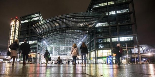 Securite renforcee en europe dans les trains et gares[reuters.com]