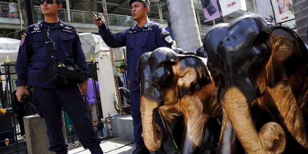 Deux nouveaux suspects recherches dans l'enquete sur l'attentat de bangkok[reuters.com]