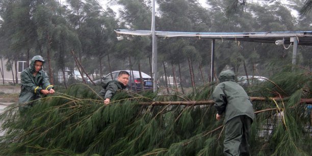 Le passage en chine d'un typhon fait six morts et des degats[reuters.com]