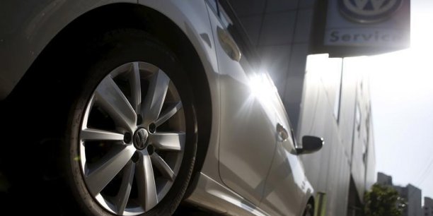 Volkswagen devrait entamer les premiers rappels en janvier[reuters.com]