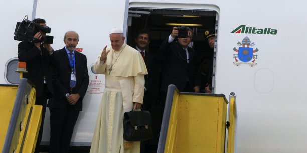 Le pape se rend en rca, derniere etape de sa visite en afrique[reuters.com]