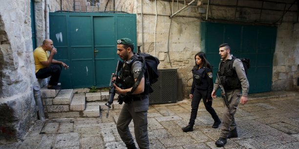 Deux palestiniens tues dimanche a jerusalem[reuters.com]