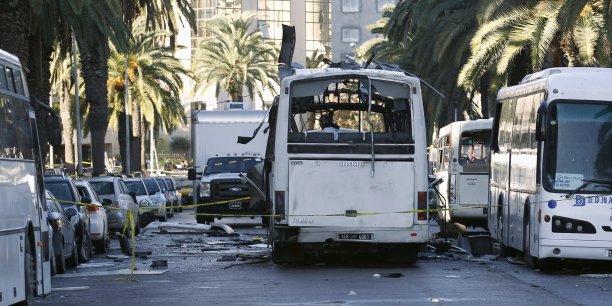 Arrestation en tunisie de deux islamistes recherches depuis l'attentat de tunis[reuters.com]
