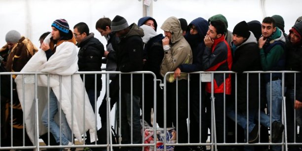 Baisse du nombre d'arrivees de migrants en novembre en europe[reuters.com]