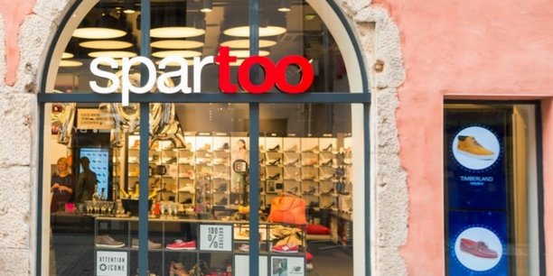 Spartoo a ouvert son premier magasin physique en 2015 et en compte une douzaine, à Grenoble (photo), Clermont-Ferrand, Besançon, etc. Le site va reprendre les 120 magasins à l'enseigne André.