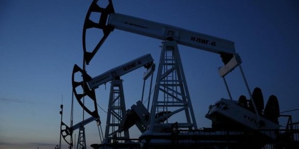 Ryad et caracas discutent d'une stabilisation du marche petrolier[reuters.com]