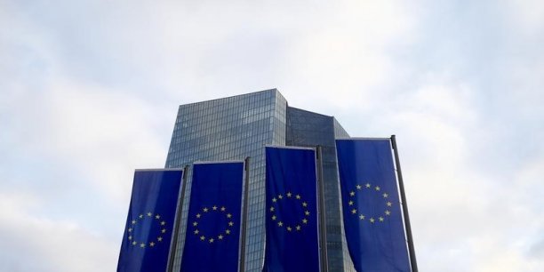 La banque de france et la bundesbank plaident pour une integration renforcee des pays de la zone euro[reuters.com]
