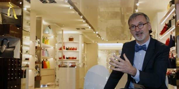 Longchamp enregistre une croissance de 10% en 2015 dans un secteur au ralenti[reuters.com]