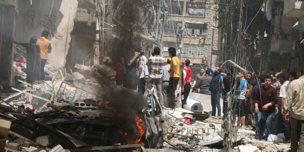 Les quartiers d'alep tenus par les rebelles bombardes[reuters.com]