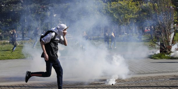 Violence a nantes en marge d'une manifestation contre la loi travail[reuters.com]