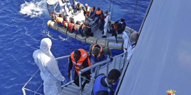 Plus de 2.600 migrants sauves en mar mediterranee ces dernieres 24 heures[reuters.com]