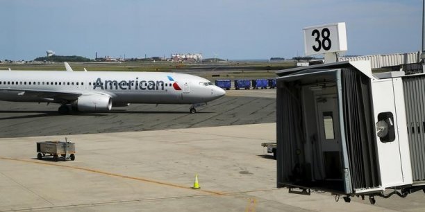 American airlines deplore la lenteur des controles de securite[reuters.com]