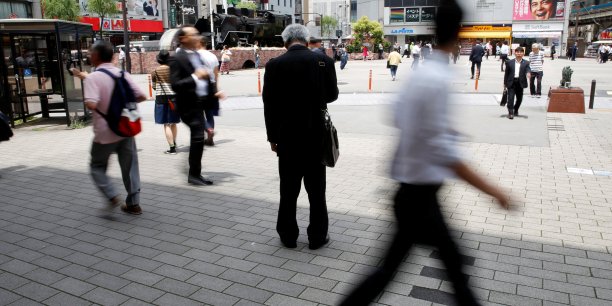 Les depenses des menages au japon en recul de 0,4%[reuters.com]