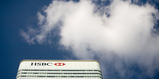 Hsbc supprime des postes aux echelons eleves de sa banque d'investissement[reuters.com]