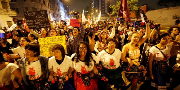 Des milliers de peruviens manifestent contre keiko fujimori[reuters.com]