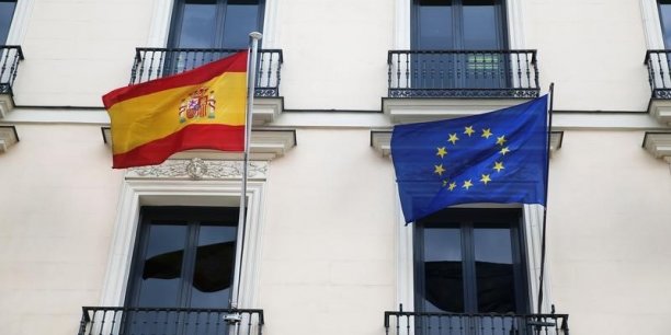 Pres de 100.000 espagnols ont quitte leur pays en 2015[reuters.com]