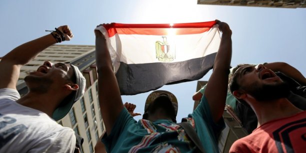 Un vent de contestation se leve contre le president egyptien[reuters.com]