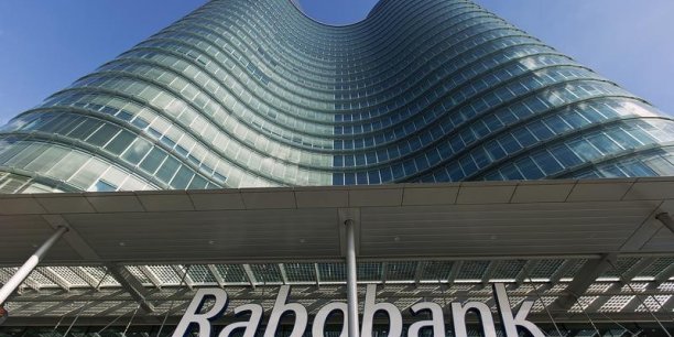 Rabobank cede sa filiale athlon a daimler[reuters.com]
