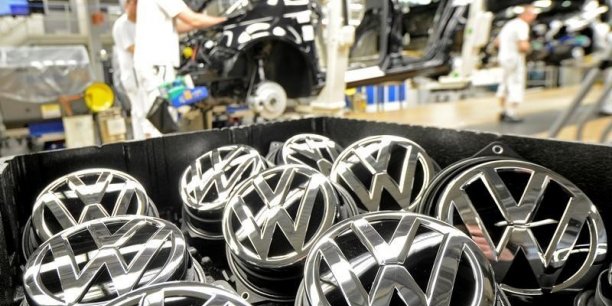 Volkswagen affiche un benefice semestriel en recul[reuters.com]