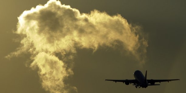 Les reservations d'avions chutent apres l'attentat de nice[reuters.com]