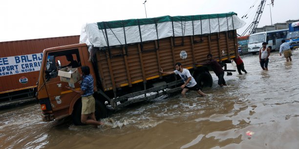 Inondations en inde et au nepal[reuters.com]