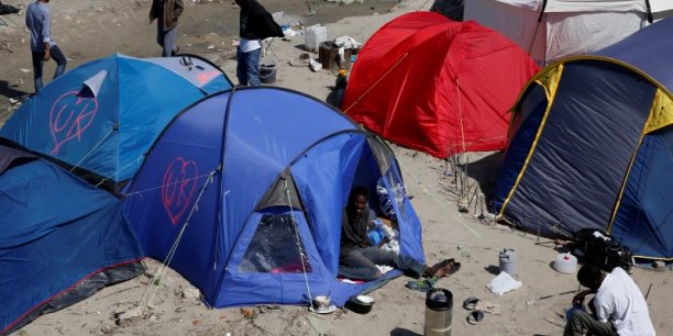 France terre d'asile s'alarme du nombre de mineurs a calais[reuters.com]