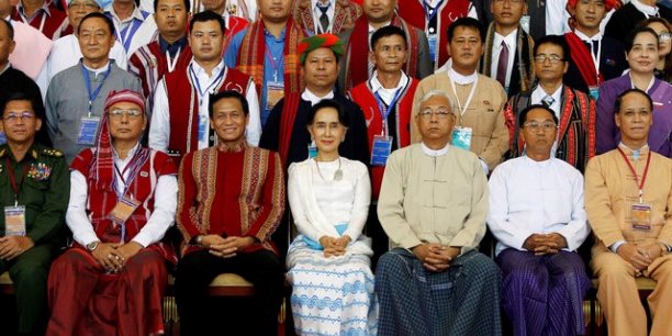 Conference de paix avec les minorites en birmanie[reuters.com]