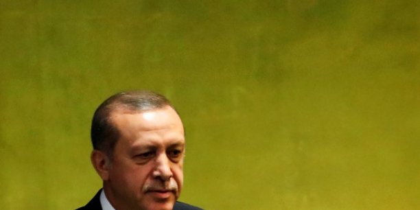 Erdogan souhaite que la turquie participe a l'offensive sur la capitale de l'ei[reuters.com]