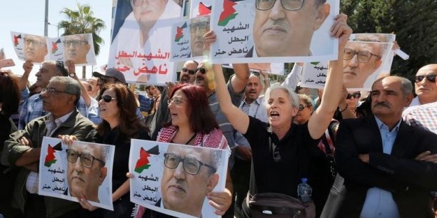 Manifestation en jordanie apres l'assassinat d'un ecrivain[reuters.com]