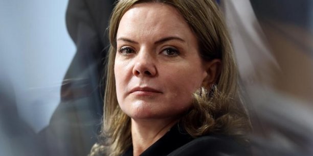 La senatrice bresilienne gleisi hoffmann visee a son tour dans l'affaire petrobras[reuters.com]