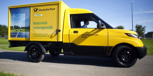 Deutsche post acquiert uk mail[reuters.com]