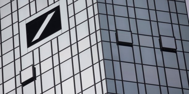 Deutsche bank cede abbey life insurance a phoenix[reuters.com]