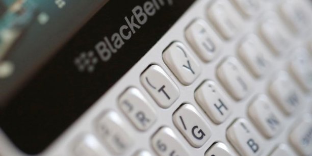 Blackberry va externaliser la conception et le developpement de ses produits[reuters.com]